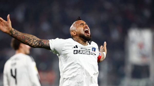 "Es de otro partido": Así fue el golazo de Arturo Vidal que desató la alegría en Colo Colo
