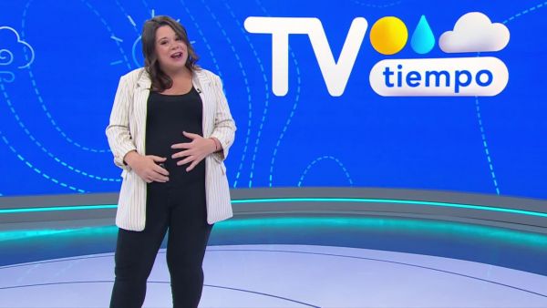 "Nosotras nos despedimos por un tiempo": La tierna despedida en pantalla de la meteoróloga de TVN
