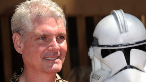 Muere Tom Kane, histórica voz de Yoda en Star Wars y Profesor Utonio en Las Chicas Superpoderosas
