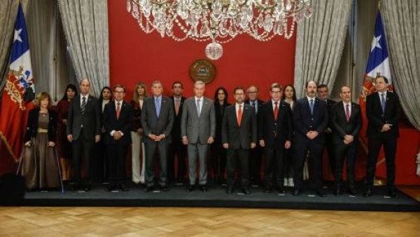 Arrau pasa a Seguridad y hay dos nuevos biministros: Así quedó el gabinete del Presidente Kast
