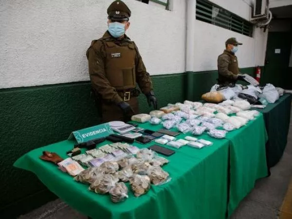 Detienen a dos venezolanos y un chileno por secuestro: Víctima gritó por la ventana