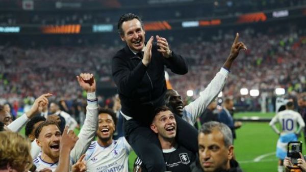 Llega envalentonado al Mundial: "Dibu" Martínez es campeón de la Europa League con Aston Villa
