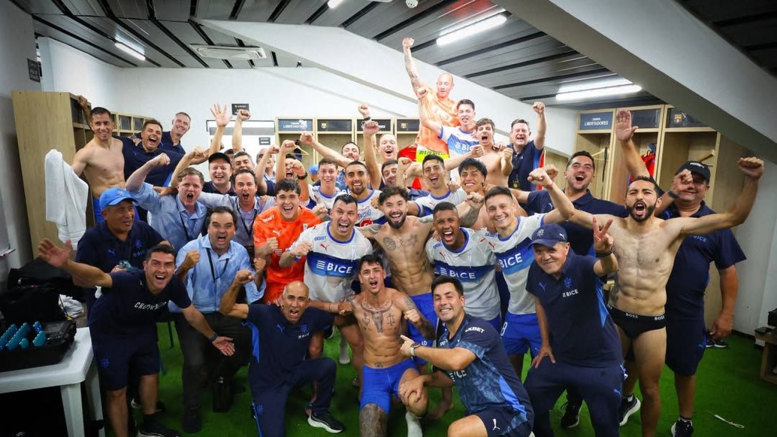 Universidad Católica recibe a Barcelona SC en un duelo clave por la Copa Libertadores
