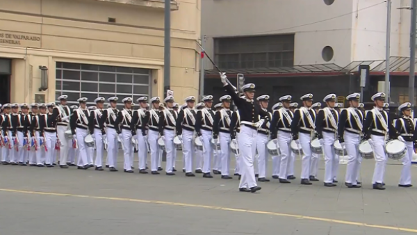 Revive el desfile de las Glorias Navales desde Valparaíso
