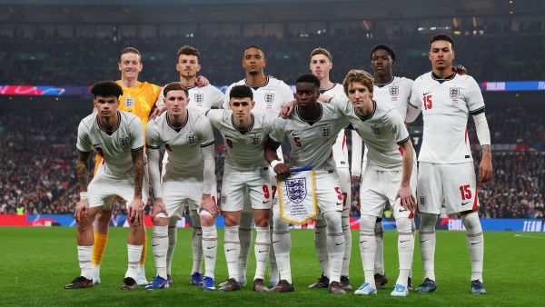 "Los ha despreciado brutalmente": Inglaterra anuncia su nómina y se desata un escándalo

