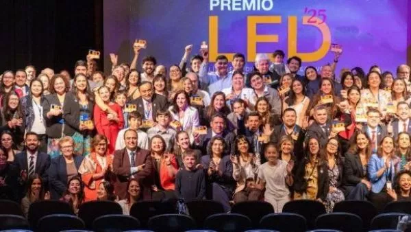 Premio LED abre nominaciones para su cuarta versión e invita a reconocer a líderes educativos de todo Chile