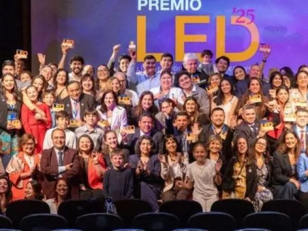 Premio LED abre nominaciones para su cuarta versión e invita a reconocer a líderes educativos de todo Chile
