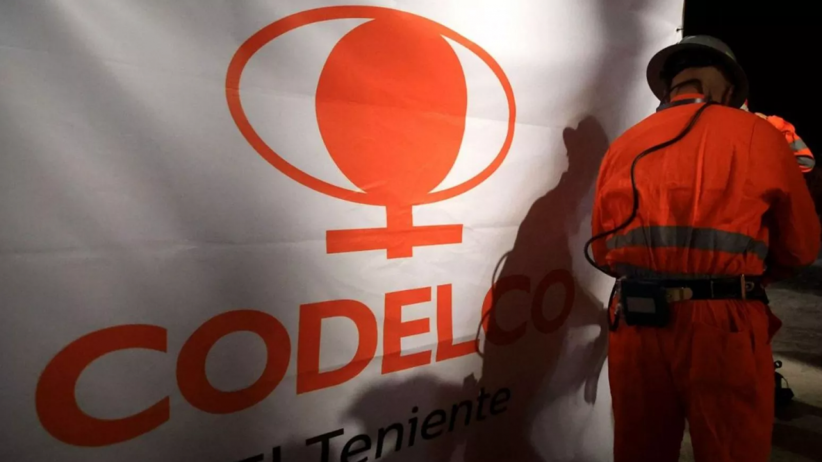 Más de 6 mil trabajadores de Codelco deberán devolver parte de sus bonos por error en cifras de producción
