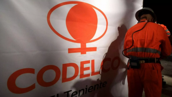Más de 6 mil trabajadores de Codelco deberán devolver parte de sus bonos por error en cifras de producción
