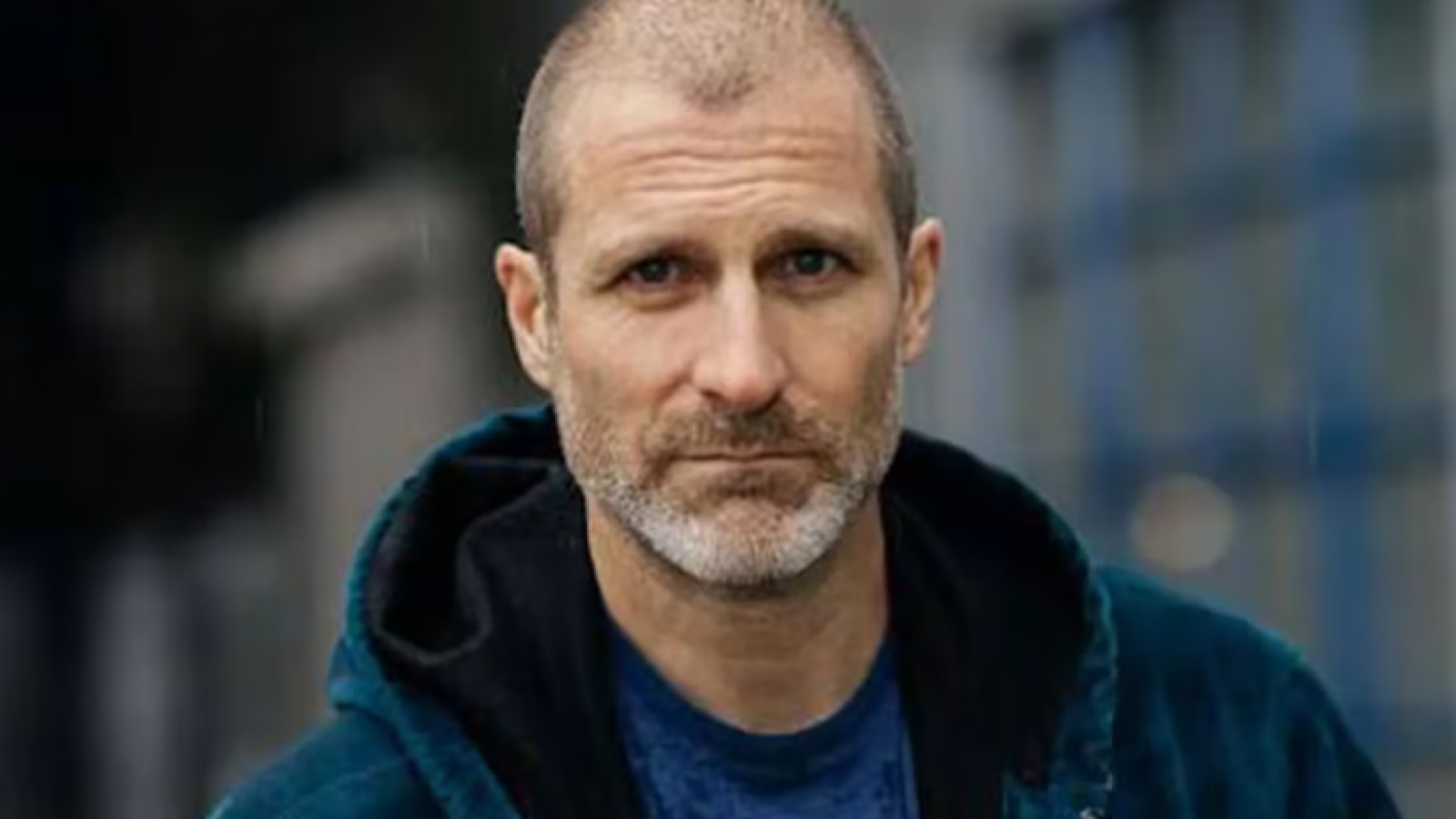 Investigan posible homicidio: Muere Stew McLean, actor de "Un lugar para soñar" y "Arrow"
