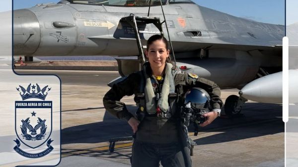 Fuerza Aérea de Chile gradúa a la primer mujer piloto de F-16

