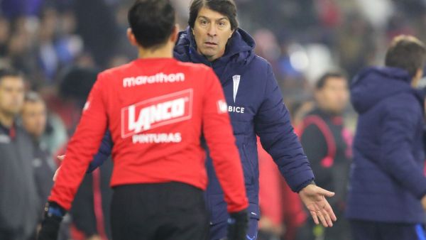 "Si comento lo que me dicen los árbitros dentro de la cancha, sería un papelón"

