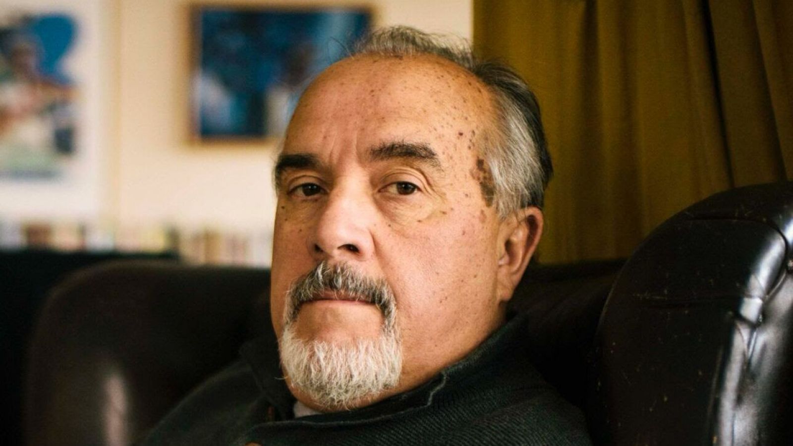 <p> Ramón Díaz Eterovic</p>

