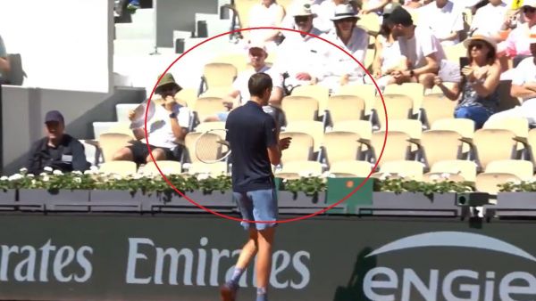 "Todos lo estamos pasando mal": La discusión de Medvedev con su esposa en pleno partido
