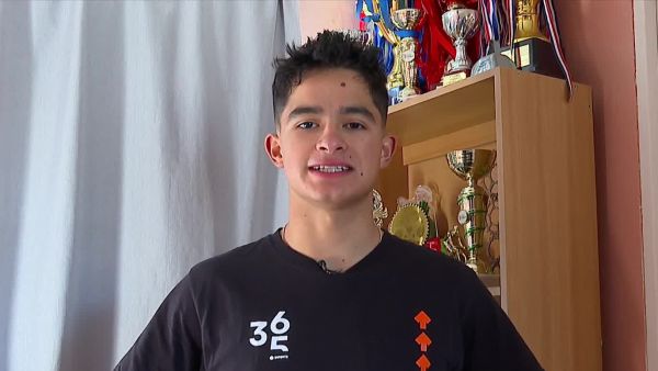 Promesa del ciclismo chileno busca batir récord mundial
