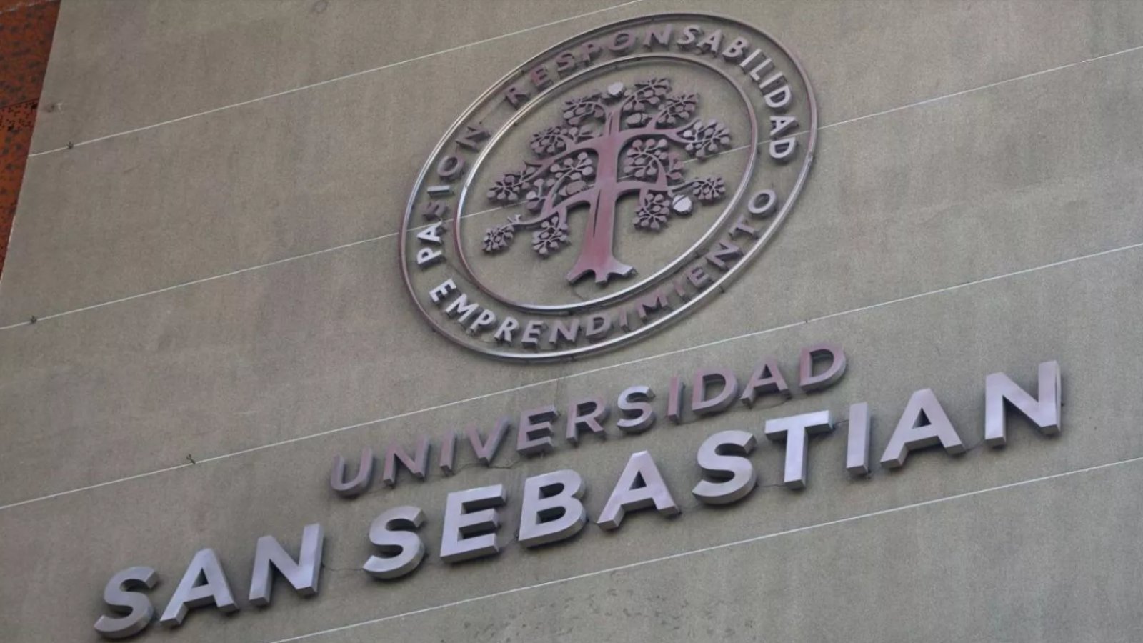 <p>Qué se sabe de la denuncia por presunta violación grupal que involucra a estudiantes de la USS en Concepción</p>

