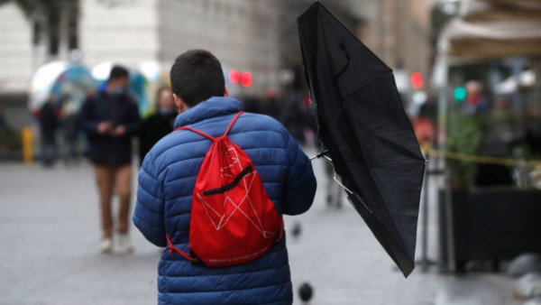 <p>Alerta por viento: estas son las 5 regiones que enfrentarán ráfagas de hasta 70 km/h</p>Alerta por viento: estas son las 5 regiones que enfrentarán ráfagas de hasta 70 km/h
