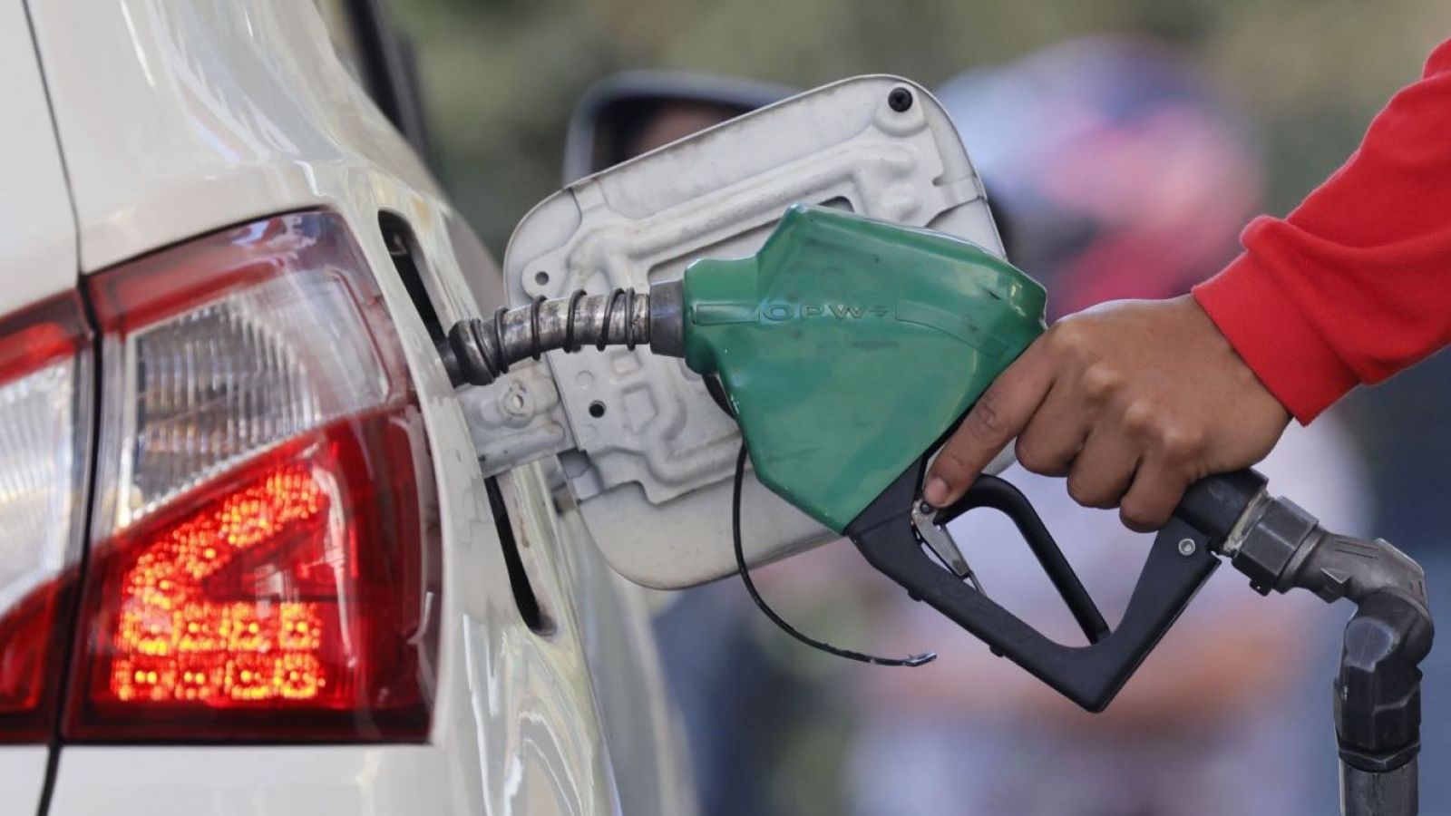 <p>Desde este jueves: así cambiarán los precios del gas licuado y el diésel</p>
