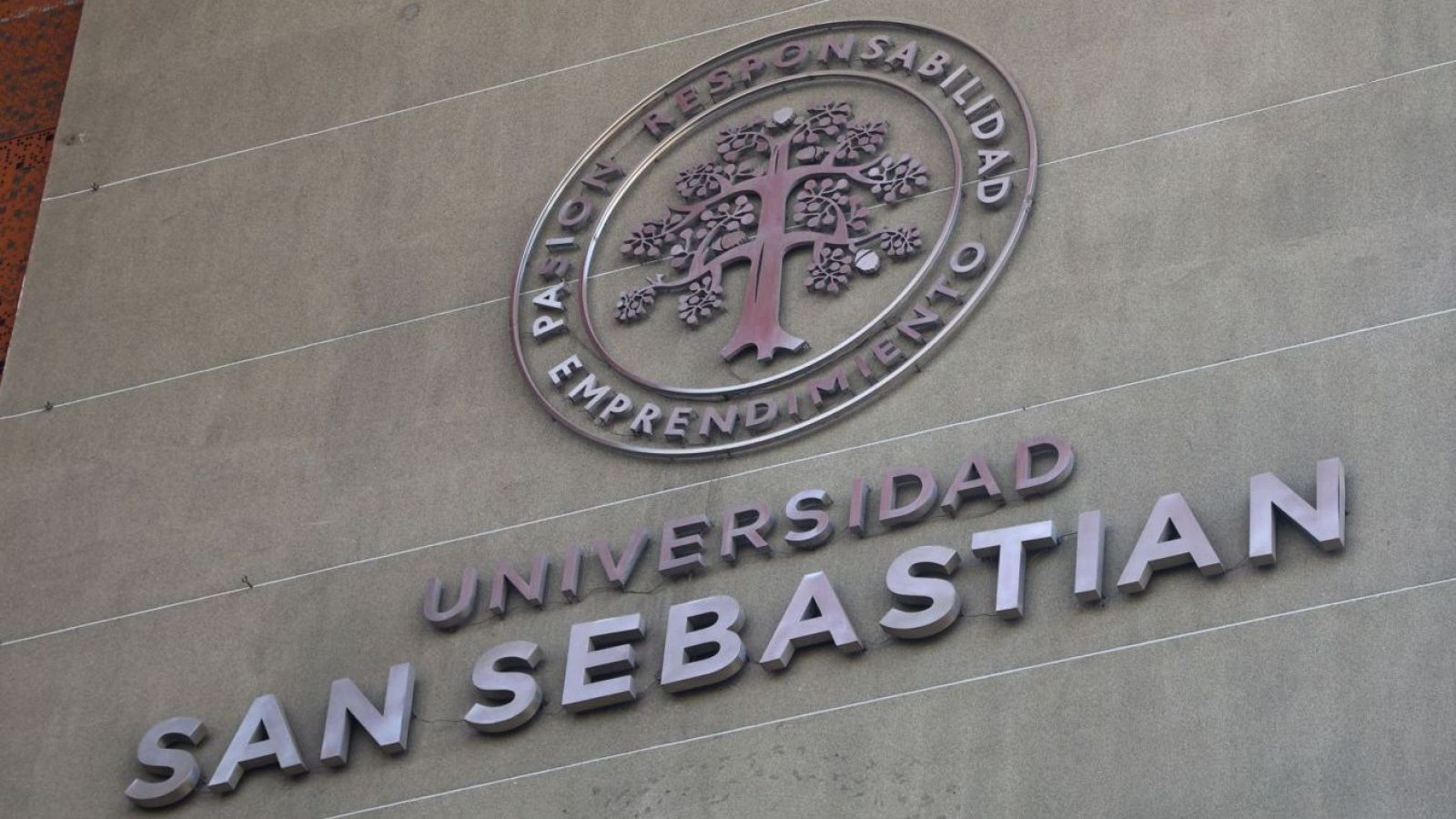 Estudiante de la USS denuncia violación grupal: "Me dijeron que era una experiencia que tenía que vivir"
