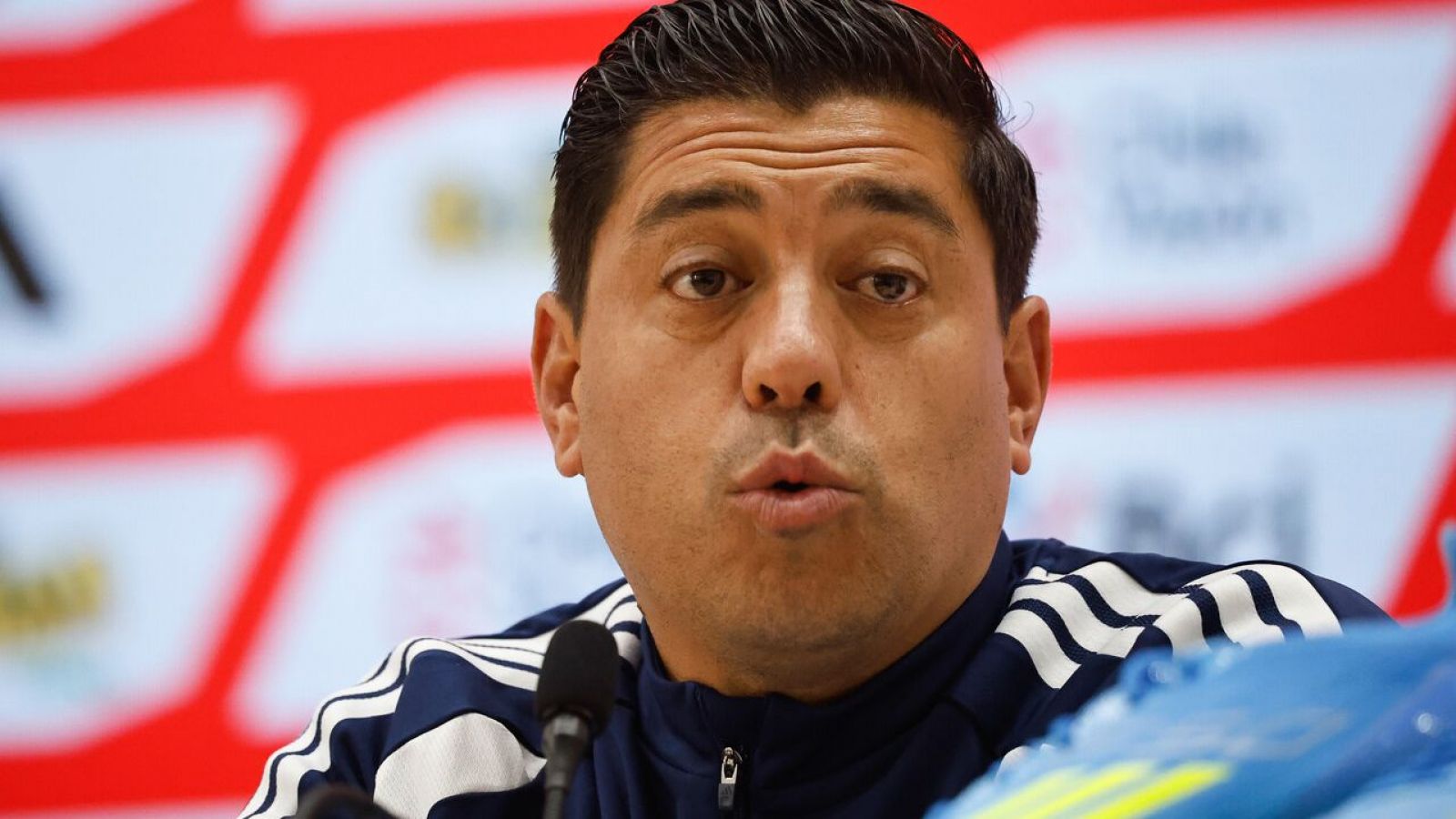 "No voy a hacer un juicio de valor": Nicolás Córdova responde por la ausencia de Erick Pulgar en La Roja

