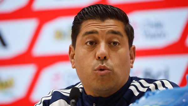 "No voy a hacer un juicio de valor": Nicolás Córdova responde por la ausencia de Erick Pulgar en La Roja
