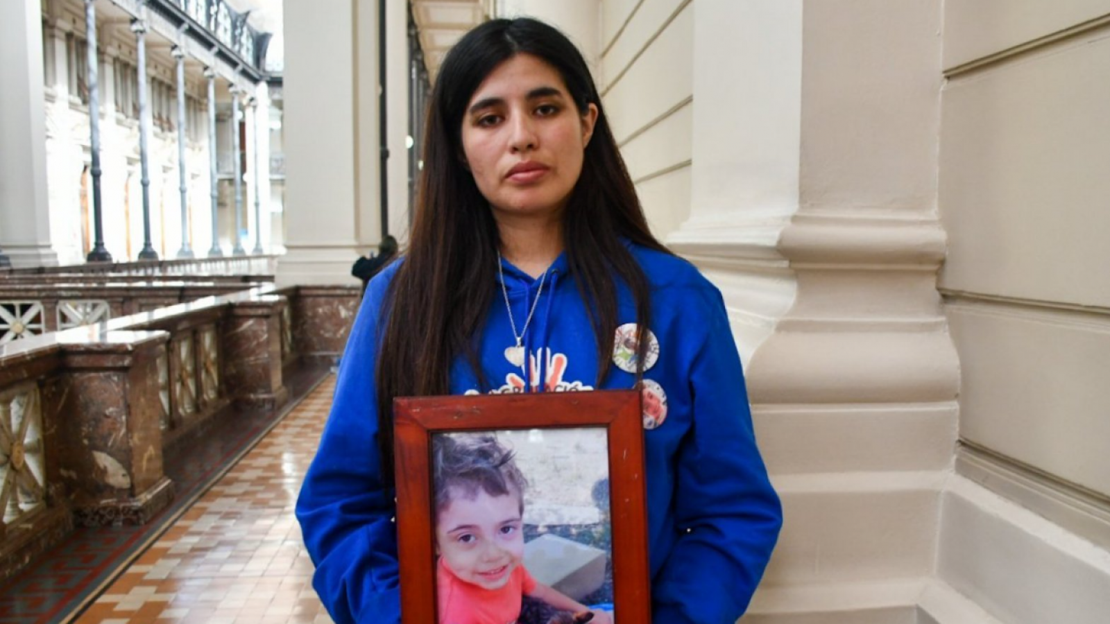 Madre de Tomás Bravo sorprende con fotos del niño creadas con IA: "Te imagino así de grande"
