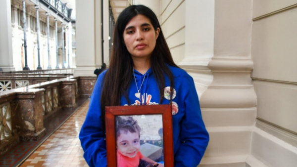 Madre de Tomás Bravo sorprende con fotos del niño creadas con IA: "Te imagino así de grande"
