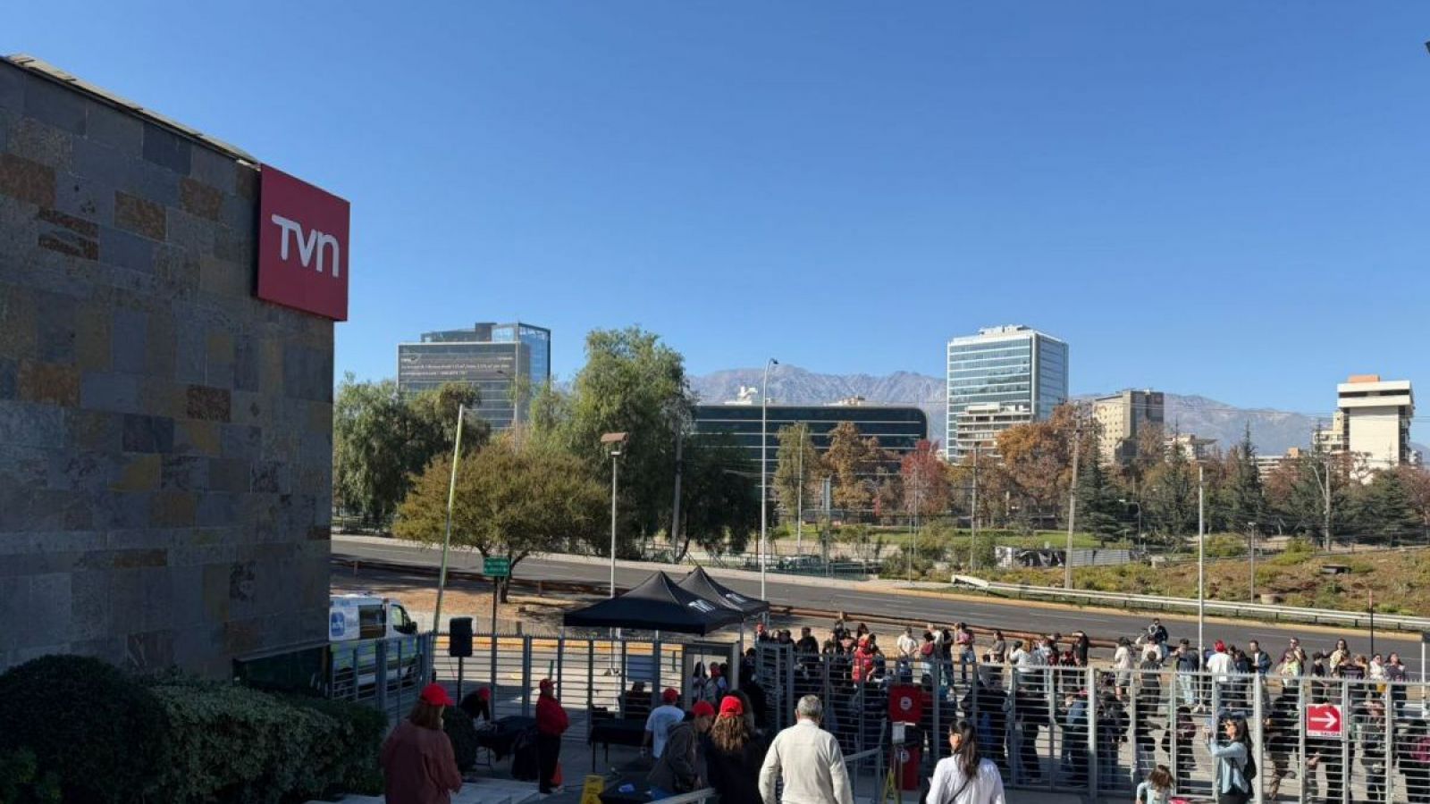 No solo Bellavista 0990: La importancia del rol público de las sedes regionales de TVN
