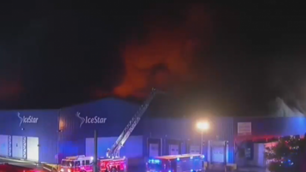 Incendio en planta frigorífica de Buin fue controlado y no dejó lesionados
