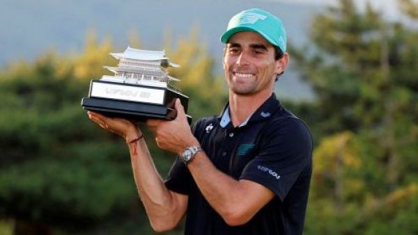 El millonario premio que recibió Joaquín Niemann tras conseguir su primer título del año en LIV Golf
