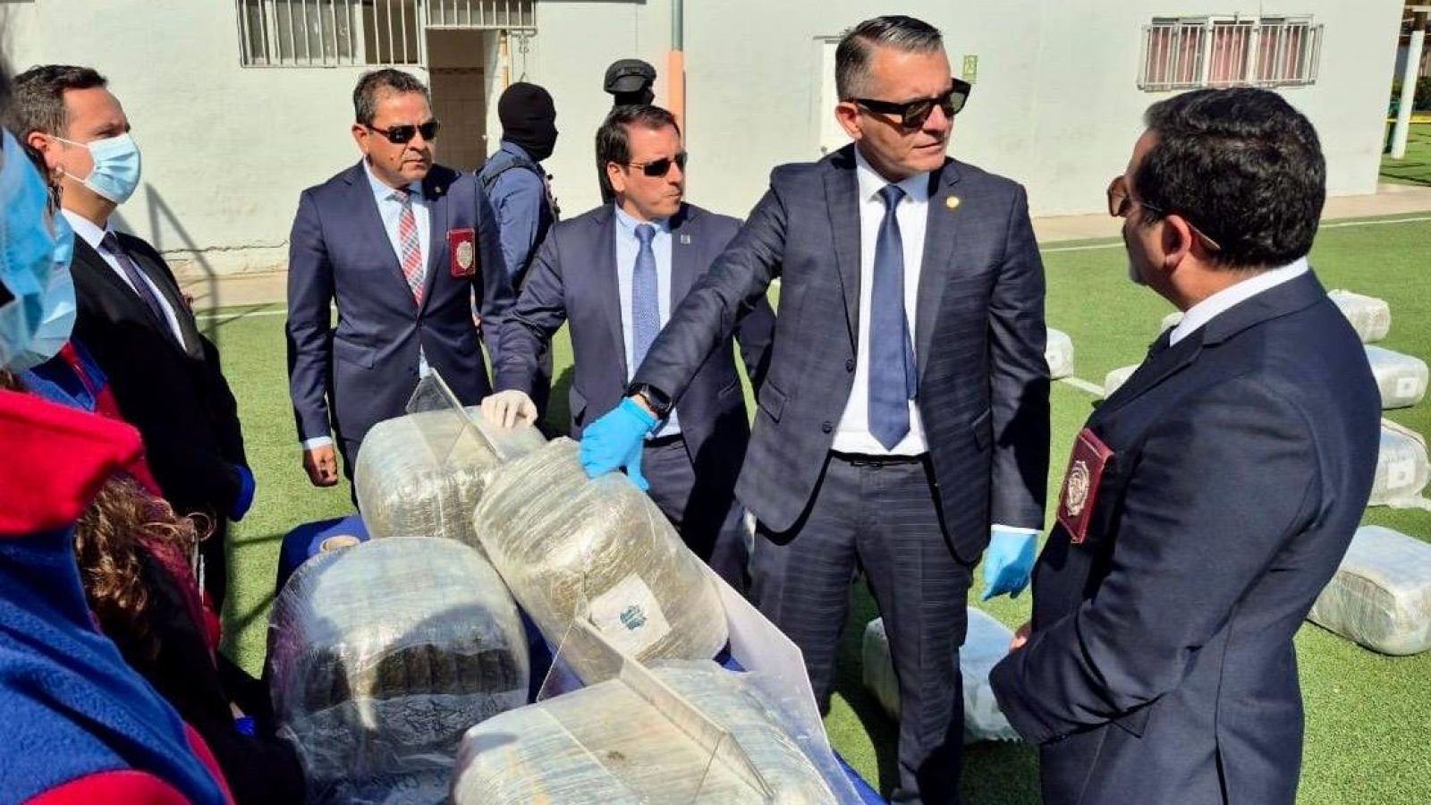 <p>Detectan más de 458 kilos de cannabis ocultos en camión cisterna</p>
