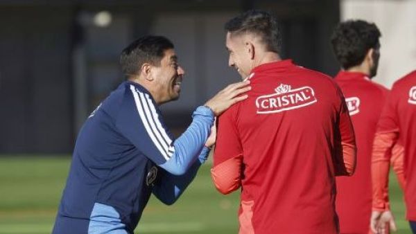 Rodrigo Echeverría 'blinda' a Nicolás Córdova en la Selección Chilena: "Tiene la confianza y los méritos"
