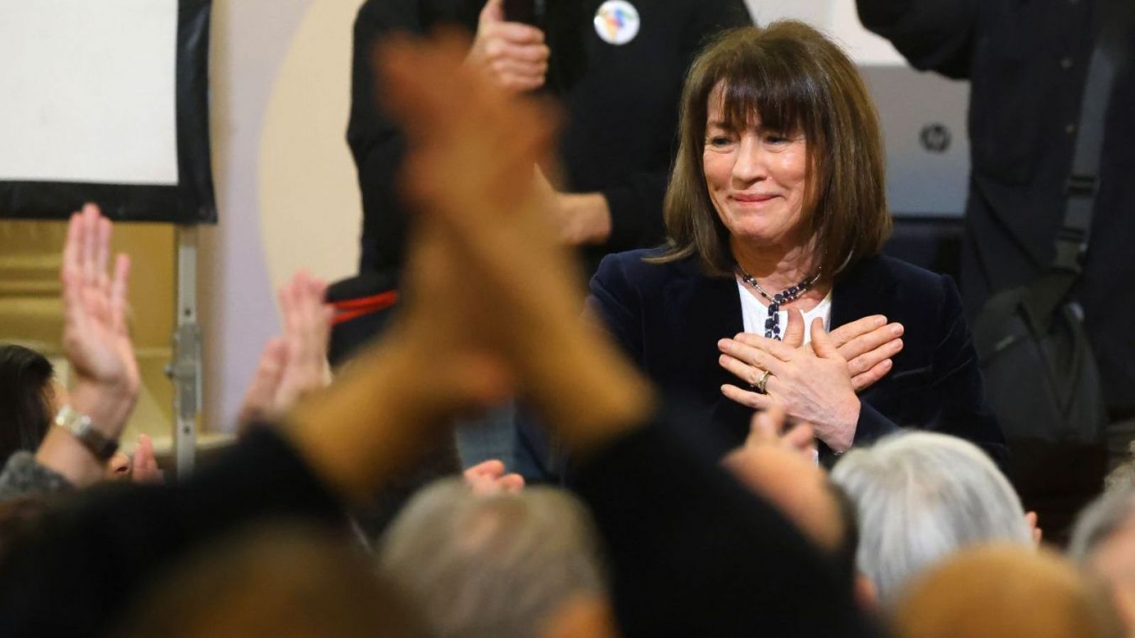 Alejandra Mizala es electa rectora de la Universidad de Chile: ¿Qué dijo sobre el convenio con Azul Azul?
