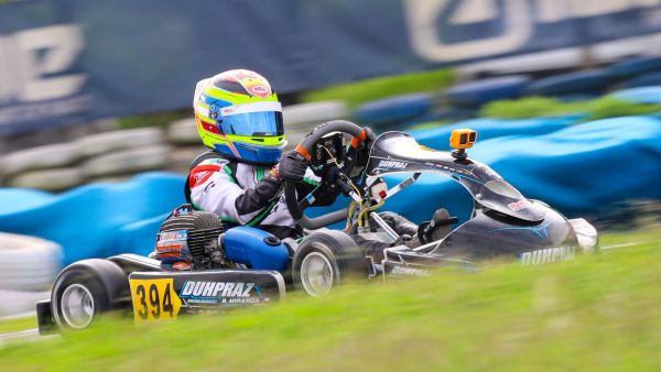 Joven piloto chileno Bruno Miranda compite en la cuarta fecha de la IAME Series Argentina
