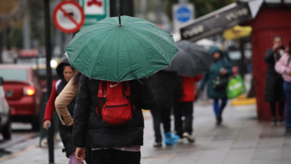 ¡A sacar el paraguas! El informe del tiempo que dejaría lluvias en la zona central
