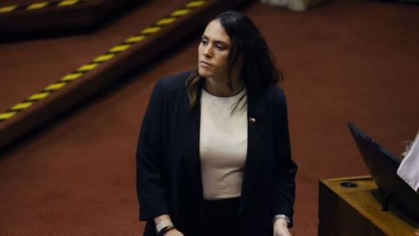 "No es un traje a la medida": Ministra Duco "raya la cancha" por futuro estadio de Universidad de Chile
