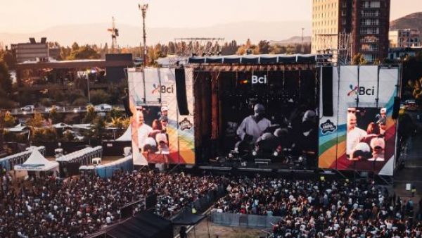 Fauna Primavera 2026: New Order y FKA Twigs se suman a The Strokes como cabezas de cartel
