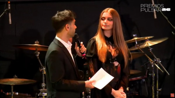 Con Ignacia Fernández: así fue la poderosa presentación de Decessus en la Gala Inaugural de los Premios Pulsar

