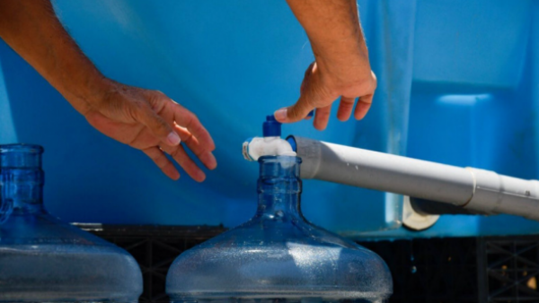 <p>Cortes de agua en Santiago: estas son las comunas que tendrán interrupciones de hasta 15 horas</p>Cortes de agua en Santiago: estas son las comunas que tendrán interrupciones de hasta 15 horas
