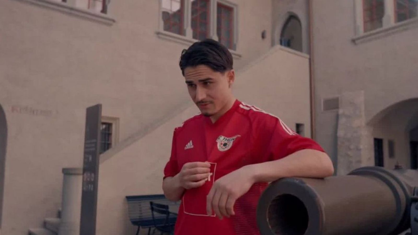 La historia del "suizo" de la Roja contada por su madre
