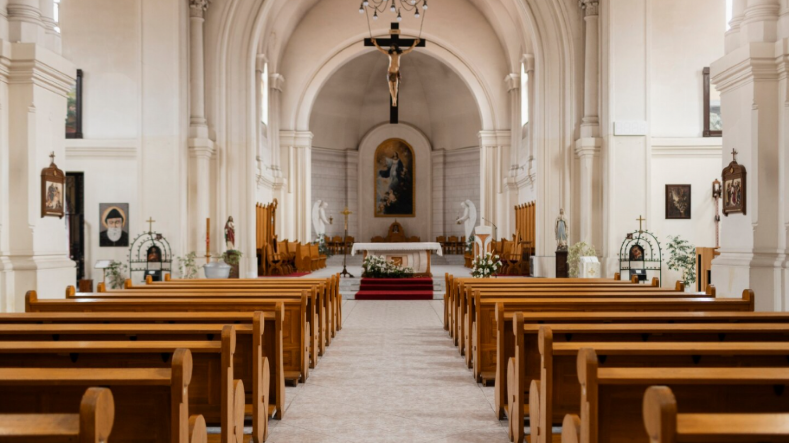 Balacera al interior de iglesia en Rancagua deja a un hombre herido
