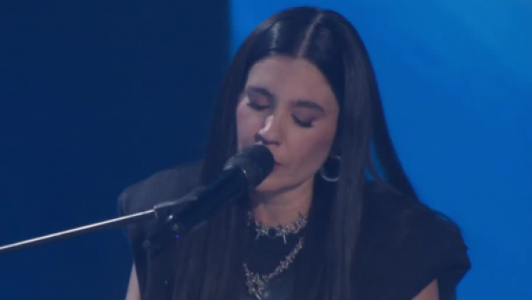 Javiera Mena: La gran diva del pop chileno hizo cantar y bailar en los Premios Pulsar 2026
