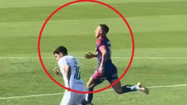 "Merece cada peso": La imagen de Eduardo Vargas que indignó a los hinchas de Universidad de Chile
