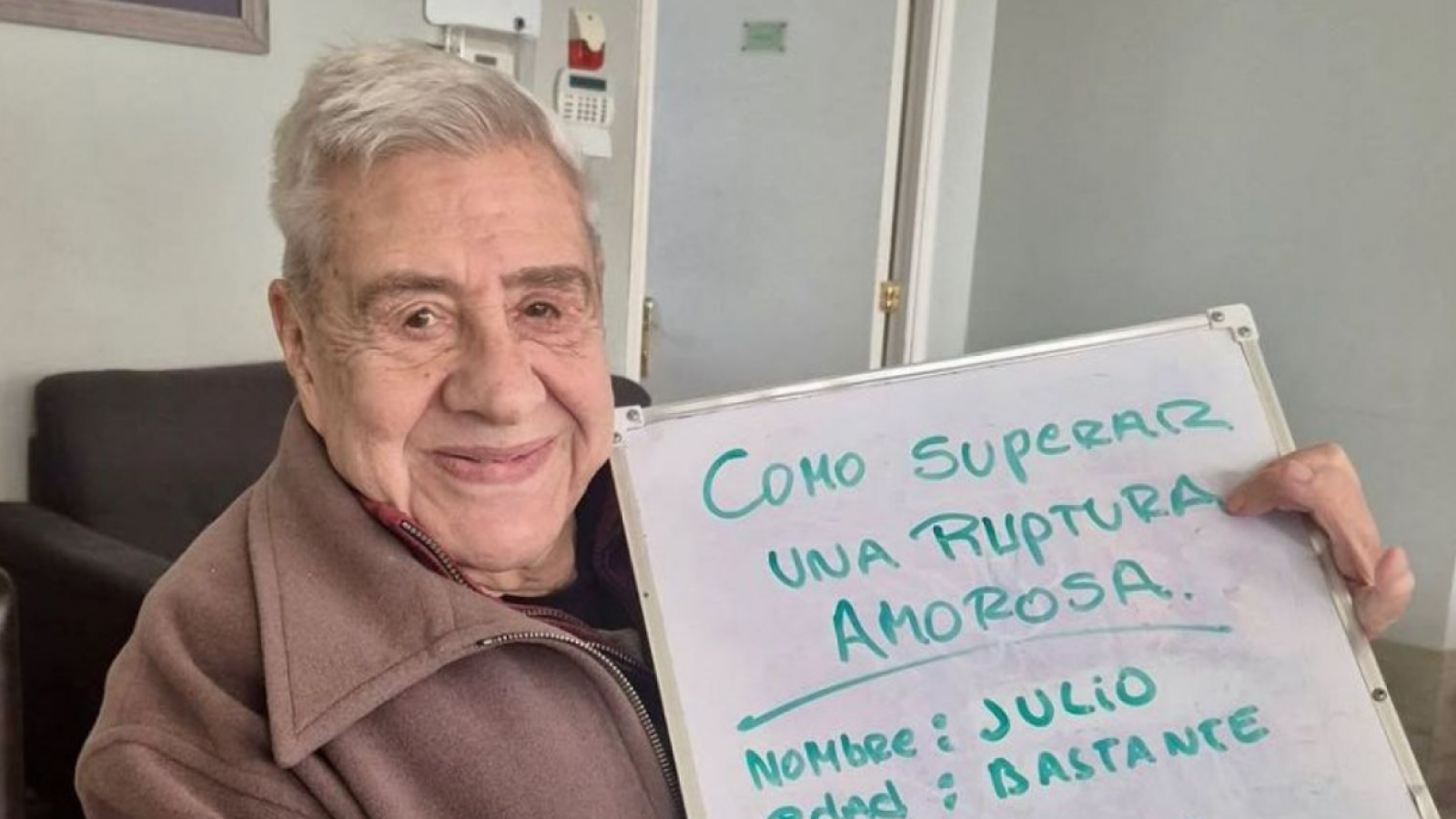 Casa de reposo publica emotiva despedida a Julio Jung: "Buen viaje, maestro"
