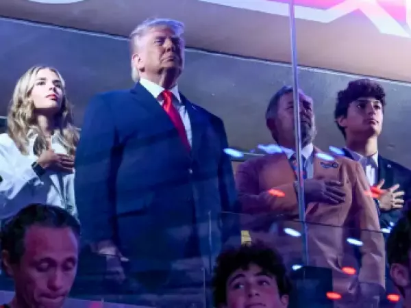 Abuchean a Trump durante las Finales de la NBA en Nueva York