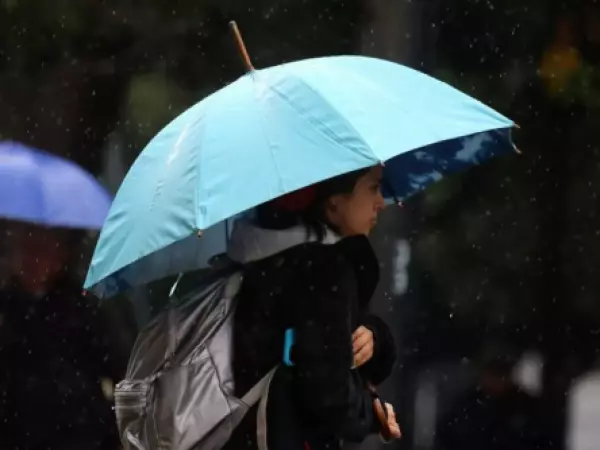 Pronóstico del tiempo en Santiago: sistema frontal podría dejar nuevas precipitaciones