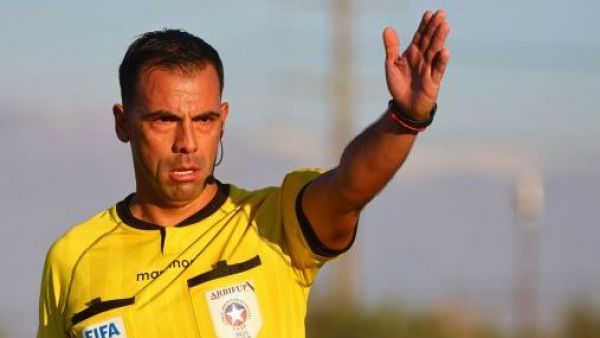 <p>Árbitro chileno dirá presente en el partido inaugural de la Copa del Mundo</p>Árbitro chileno dirá presente en el partido inaugural de la Copa del Mundo
