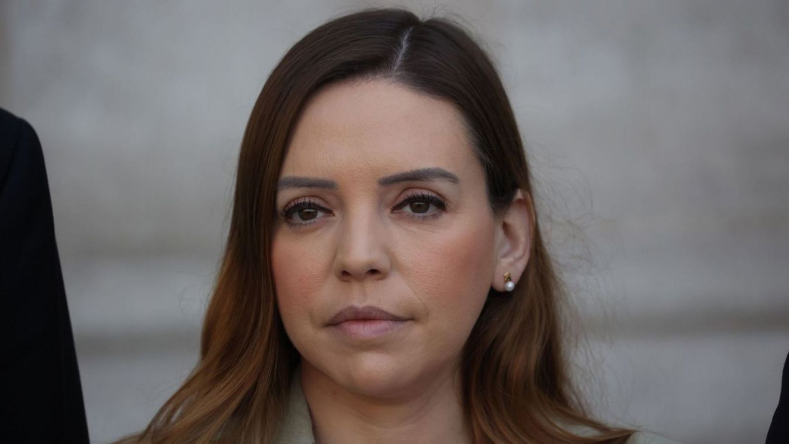 <p>Qué se sabe del hallazgo de videos íntimos de Camila Flores en vivienda de su exesposo</p>
