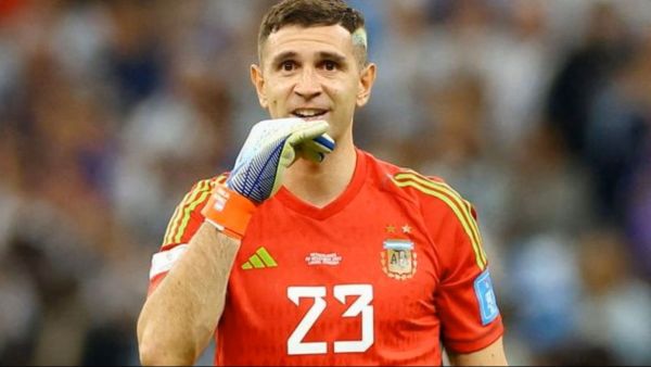 "Muy cerca del acuerdo total": Emiliano Martínez encuentra nuevo club antes del inicio del Mundial
