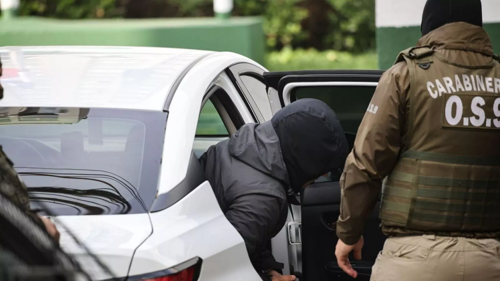 Dos detenidos por amenazas de muerte y disparos contra familia en La Cisterna